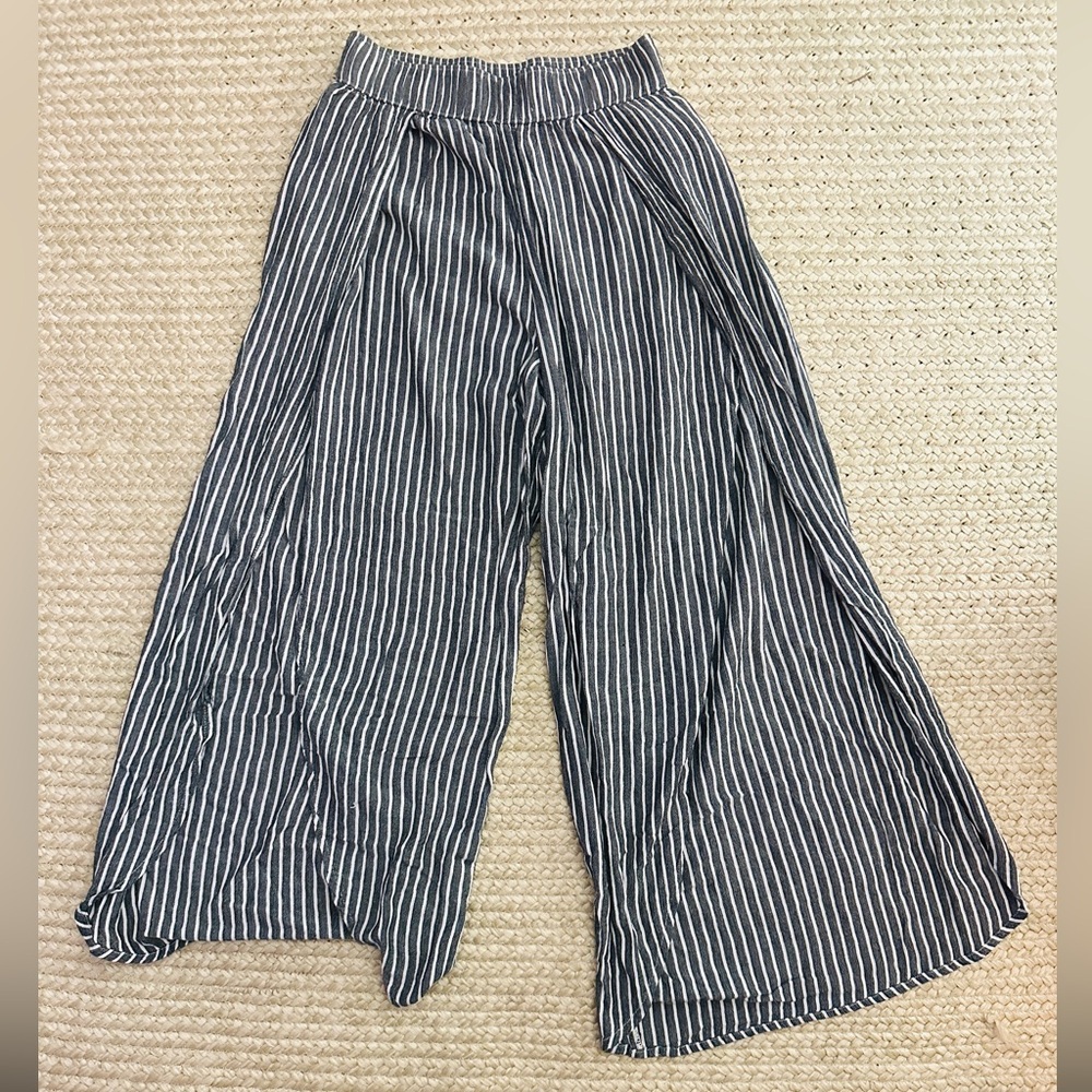 American Eagle Outfitters Striped Gray and White Pants